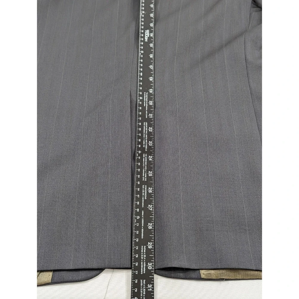 Hart Schaffner Marx Gold Trumpeter Mens Charcoal Self stripe‎ Dark Gray USA 42R